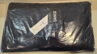 1 X BRAND NEW BOLD BLANKET IN 100% VIRGIN WOOL IN OYSTER WHITE SIZE 150 X 250 CM - RRP &pound;454