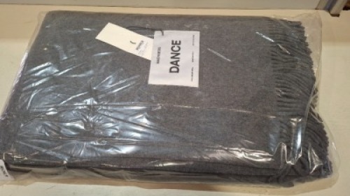 1 X BRAND NEW BOLD BLANKET IN 100% VIRGIN WOOL IN STONE MELANGE SIZE 150 X 250 CM - RRP &pound;454