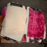 52 X BRAND NEW COTTON KING HIGH QUALITY NON SLIP BATH MATS IN VARIOUS COLOURS IN SIZE 50 L X 80 CM