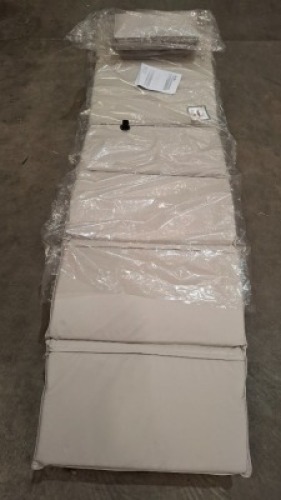 2 X STUDIO FOLDING RATTAN LOUNGER IN TWO BOXES (NOTE BOX DAMAGE - CUSTOMER RETURNS)