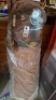 1 X EVERLAST BRAND NEW HEAVY - DUTY PUNCHING BAG IN BROWN WEIGHT 45KG IN SIZE L 120 X DIAM 35 CM COMES WITH HANGING CHAIN