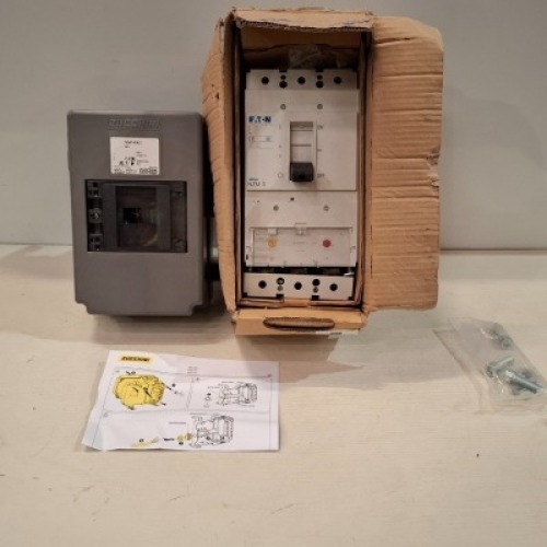 3 X BRAND NEW MIXED LOT CONTAINING 1 BRAND NEW EAT.N ISOLATOR TP N3 4001 / N3 - 400 - PRODUCT CODE M3 - 400 - RRP &pound;522 2 BRAND NEW LEGRAND - 52414063 MR TAP - OFF BOX 32A 4 MODULE TRANSPARENT HINGED DOOR , DIN RAIL - RRP EACH &pound;132 IN 3 BOXES