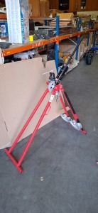 1 X F4P CONDUIT PIPE BENDER - (GOOD CONDITION)
