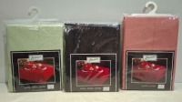 62 X BRAND NEW MIXED CLASSIC TABLE CLOTHS 25 IN BLACK OVAL IN SIZE 178 X 274 CM 25 IN MEADOW GREEN IN SIZE 178 X 229 12 IN DUSKY PINK IN SIZE 178 X 356 IN 3 BOXES