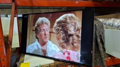 1 X PANASONIC LED TV IN SIZE 49 INCH - WITH REMOTE - MODEL NO TX - 49EX580B ( NOTE GOOD WORKING CONDITION )