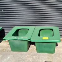 2 X BRAND NEW HAY - SAVERS / HORSE FEEDERS IN GREEN IN SIZE H 50 X L 110 X W 80 CM