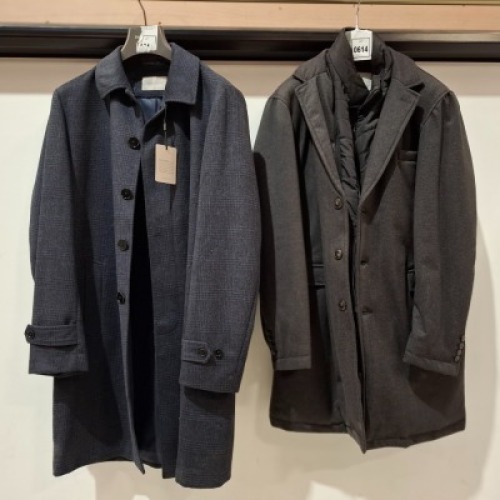 4 X BRAND NEW DAN JOHN COATS IN VARIOUS STYLES AND SIZES TO INCLUDE - 2 X NAVY BLUE COATS IN SIZES 1 X SIZE 48 & 1 X SIZE 52 - RRP &pound;159.99 PER COAT. 2 X BLACK COATS IN SIZES 1 X SIZE 52 & 1 X SIZE 54 - RRP &pound;159.99 PER COAT.