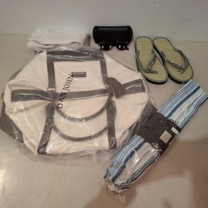 17 X BRAND NEW DAN JOHN LOT TO INCLUDE BAGS - SUN GLASSES - FLIP FLOPS - SCARFS - ETC IN 1 TRAY