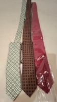 52 X BRAND NEW DAN JOHN ASSORTED TIES IN 2 TRAYS