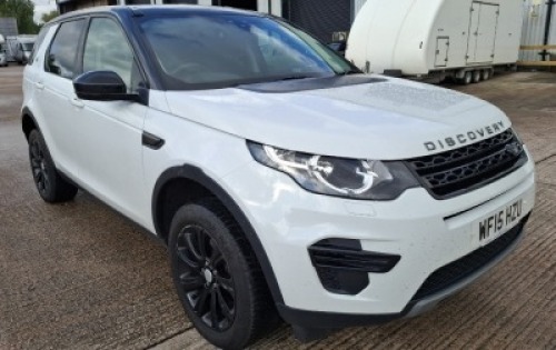 WHITE LAND ROVER DISCOVERY SPORT SE SD4 DIESEL ESTATE 2179CC FIRST REGISTERED 31/3/2015 REG: WF15HZU MILEAGE : 108040 MILES 1 KEY NO V5 MOT UNTIL 7/1/2026 HEATED SEATS & AIR CONDITIONING