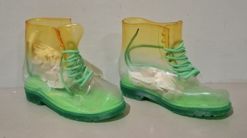 24 X BRAND NEW CHILDRENS TRANSPARENT LACE UP PVC JELLY ANKLE WELLIES IN ORANGE/GREEN IN SIZE 4,5,6,7,8 IN TWO BOXES