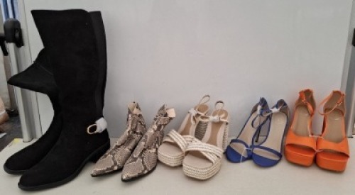 40 X MIXED WOMENS SHOES LOT CONTAINING STEVEMADAM LOW BLOCK HEEL IN SNAKESKIN IN SIZE 3 , MISSGUIDED HIGH BLOCK HEELS IN PINK IN SIZE 5 , BU CROCK HEEL BOOTS IN BLACK IN SIZE 4 , MISSGUIDED HIGH BLOCK HEEL IN TEAL IN SIZE 5 ETC IN TWO TUBS (NOTE - TRAYS N