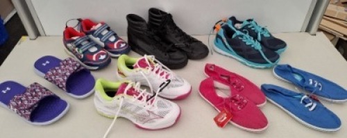 70 X MIXED CHILDRENS SHOE LOT CONTAINING GRAYS TRAINERS IN BLUE/GREEN IN SIZE UK 3 , FABRIC SILVER/GREY TRAINERS IN SIZE C11 , SOULCAL BOOTS IN BLACK IN SIZE UK 6 , MARVEL AVENGERS LIGHT UP TRAINERS IN MULTICOLOUR IN SIZE 1 ETC IN ONE TRAY (NOTE - TRAYS N