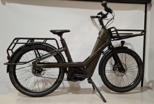 BERGAMONT CARGO BAKERY ELITE BIKE - IDEAL FOR DESPATCH / DELIVERY (MAX RACK LOADS FRONT 15KG / REAR 27KG) MODEL: 286728 SIZE: S ORIG RRP £4299 24/26 INCH, LITE AL-6061 TUBING, PREPARED FOR HEAVY DUTY FRONT AND REAR RACK, POWERTUBE BATTERY BGM CARGO RIGID 