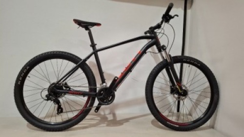 SCOTT ASPECT 760 EQ BIKE MODEL: 290254 SIZE: L ORIG RRP &pound;599 ASPECT 700/900 ALLOY FRAME SUNTOUR XCE28 100MM FORK SHIMANO TX800 16 SPEED TEKTRO HYD. DISC BRAKES KENDA BOOSTER NO FENDERS OR KICKSTAND (SEE ALL IMAGES)