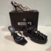 30 X BRAND NEW MIXED MISSGUIDED SHOES CONTAINING SQUARE TOE STRAPPY TIE UP MID HEELS IN CHOCOLATE , CHUNKY CROC GLADIATOR FLAT SHOE IN BLACK , ENTRY BLOCK HEELED SANDAL IN BLACK ETC ALL IN SIZE 6