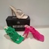 30 X BRAND NEW MIXED MISSGUIDED SHOES CONTAINING CROCHET TIE UP HEELED SANDALS IN GREEN , WF BARELY THERE SQUARE TOE HIGH HEELS IN NUDE , SQUARE TOE STRAPPY TIE UP MID HEELS IN CHOCOLATE ETC ALL N SIZE 5