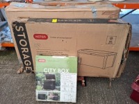 3 X MIXED STORAGE BOXES LOT CONTAINING 1 GREY / BLACK IN SIZE 1481 X 880 X 238 , 1 IN BLACK IN SIZE 416 LITRES , 1 CITY BOX IN BLACK IN SIZE L 57.8 X W 44 X H 55 CM IN THREE BOXES (NOTE CUSTOMER RETURNS IN UNKNOWN CONDITION )