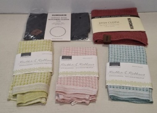 44 X BRAND NEW MIXED BRAND NEW HUMDAKIN DISH CLOTHS / KITCHEN CLOTHS IN VARIOUS STYLES AND COLOURS IN ONE TUBE IN ONE PLASTIC TUB - RRP EACH &pound;6.88 TOTAL RRP &pound;302.72