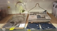 21 X BRAND NEW MIXED LOT CONTAINING STRUPS RING IN SIZE LARGE AND SMALL FOR HANDING UP TOWELS , SKANDIUM FLOATING LEAVES PRINTS