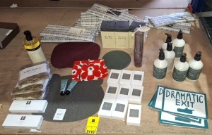 50 X BRAND NEW MIXED LOT CONTAINING HUMDAKIN ANTI SMELL HAND SOAP 500ML , WOODNOTES PLACEMATS IN WHITE - GRAPHITE , LINDDNA TABLE MAT IN SIZE 24 X 28 CM IN HIPPO PLUM , WAFFLE 100% ORGANIC COTTON DISH CLOTHES IN SIZE 30 X 30 , SKOG SCANDINAVIAN HAND WASH 