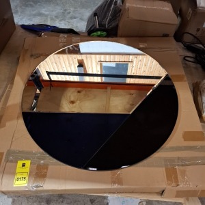 1 X NOUVEAU 80 MIRROR IN SIZE 80 X 80 X 1.2 CM - 9 KG - RRP £455 (NOTE SMALL CHIP ON SIDE OF MIRROR SEE PICTURE )