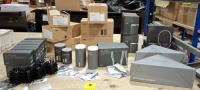 35 X PIECE BRAND NEW MIXED VIPP LOT CONTAINING NICHBA BATH SHELF CORNER IN BLACK , TOOTH BRUSH HOLDER IN BEIGE , SOAP DISH IN BLACK , VIPP280 BRUSH HEADS , VIPP17/18 BIN LINERS ETC ON HALF A BAY