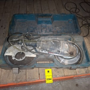 1 X MAKITA 9069 230MM 2000W ANGLE GRINDER