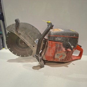 1 X HUSQUARNA K750 PETROL POWERED CONCRETE SAW