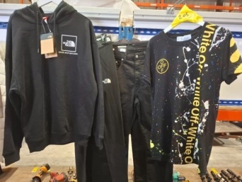 5 X MIXED CLOTHING LOT CONTAINING NORTH FACE LEGGINGS IN BLACK IN SIZE LARGE , NORTH FACE HOODIE IN BLACK IN SIZE MEDIUM , MAIN LABEL TOP IN BLACK/MULTI COLOUR IN SIZE UNKNOWN , 2 LEVI JEANS IN BLACK IN SIZES 34X32 AND 32X32 (NOTE - AUTHENTICITY UNKNOWN)