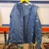 1 X FULL RAVEN WATERPROOF JACKET IN DARK BLUE IN SIZE EXTRA LARGE (NOTE - AUTHENTICITY UNKNOWN)