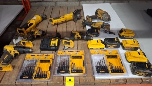 18 X MIXED DEWALT CORDLESS MIXED TOOL LOT CONTAINING 2 ANGLE GRINDERS , 1 IMPACT WRENCH , 1 MULTI TOOL DRILL , 2 COMBI DRILLS , 1 IMPACT SCREWDRIVER , 7 VARIOUS BATTERIES , AND 3 BRAND NEW 19PC EXTREME MASONRY DRILL DRIVE SETS