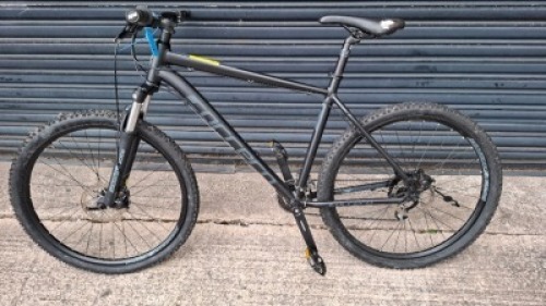 1 X CARRERA SR SLNTOUR XCM30 BIKE IN BLACK IN SIZE 52CM
