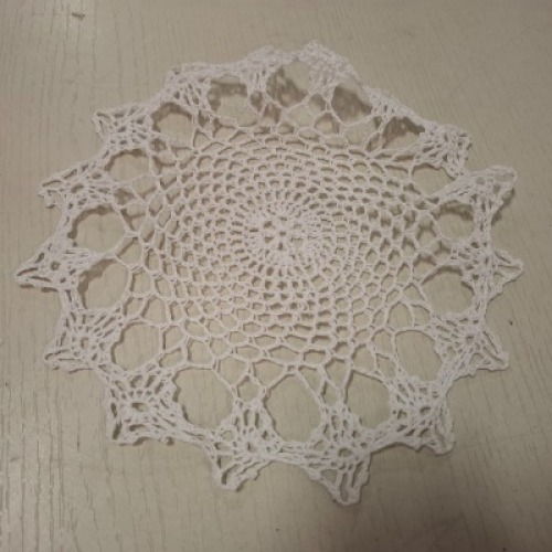 1680 X WHITE ROUND CROCHET DOLLEY IN SIZE 20CM IN ONE BOX