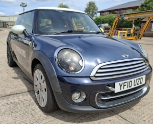 BLUE MINI COOPER CAMDEN D DIESEL 3 DOOR HATCHBACK 1560CC 6 SPEED MANUAL GEARBOX 1ST REGISTERED: 25/6/2010 REG: YF10UZD MILES: 178697 1 KEY (ALTHOUGH VEHICLE WILL NOT START) WITH V5 NO MOT LEATHER SEATS, CLIMATE CONTROL WITH 2 SPARE ALLOY WHEELS ***NOTE: N