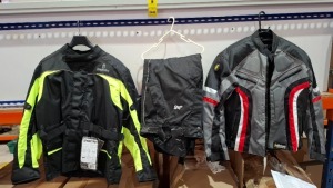 3 X MOTORCYCLE GEAR TO INCLUDE 1 SPARTAN JACKET IN BLACK AND GREEN IN SIZE 2XL J&S TROUSERS IN BLACK IN SIZE SHORT LEGS 3XL DIDOO BIKE WEAR JACKET IN GREY AND BLACK/WHITE IN SIZE XL