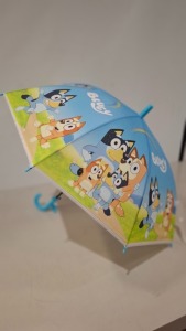 95 X BRAND NEW KIDS UMBRELLA WITH WHISTLE IN TEAL/MULTICOLOUR IN 1 TRAY (NOTE - TRAYS NOT INCLUDED)