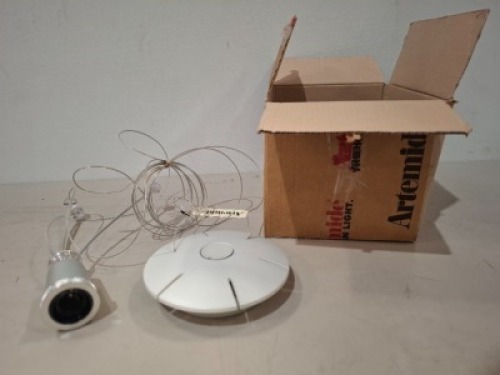 1 X TOLOMEO MEGA PENDANT SUSPENSION LIGHT FITTING ONLY - RRP &pound;332 (IF IT HAD A PENDANT) - NOTE BOX IN POOR CONDITION IMAGE SHOWS WHAT YOU ARE BIDDING ON