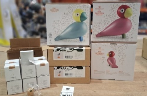 17 X BRAND NEW MIXED KAY BOJESEN LOT CONTAINING 3 SONGBIRD ORNAMENTS - RRP EACH &pound;53 , 2 BIRDS 1967 WOODEN FIGURINES RRP EACH &pound;80 , AND 12 LITTLE BIRD 3 CM IN OAK &pound;9 EACH TOTAL FOR LOT &pound;427