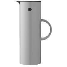 4 X BRAND NEW IN BOX STELTON EM77 VACUUM JUGS SIZE 1 LITRE IN LIGHT GREY , BLACK , WHITE AND SAND - RRP £99 EACH - PLUS ONE BOX OF VARIOUS PARTS - TOTAL RRP FOR LOT £396