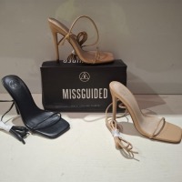30 X BRAND NEW MIXED MISSGUIDED SHOES CONTAINING SQUARE TOE HIGH HEEL TIE UP SANDALS IN BLACK AND SAND ETC ALL IN SIZE 5