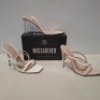 30 X BRAND NEW MIXED MISSGUIDED SHOES CONTAINING POINTED TOE PATENT BARELY THERE IN NUDE , MID ILLUSION HEEL CLEAR SANDALS IN CLEAR , BARELY THERE SQUARE TOE HIGH HEEL IN WHITE ETC ALL IN SIZE 7