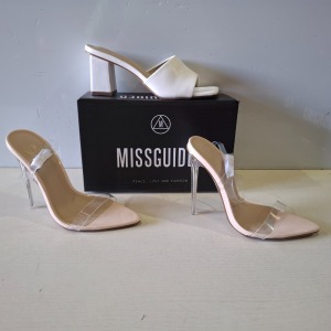 30 X BRAND NEW MIXED MISSGUIDED SHOES CONTAINING POINTED TOE PERSPEX STILETTO IN NUDE , CLEAR PLATFORM STILETTO HEELED SANDALS IN CLEAR , WF HIGH HEEL BLOCK BARELY THERE SANDALS IN SAND ETC ALL IN SIZE 5