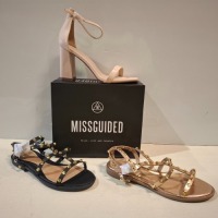 30 X BRAND NEW MIXED MISSGUIDED SHOES CONTAINING WF BARELY THERE SQUARE TOE HIGH HEELS IN WHITE , DOME STUD GLADIATOR SANDAL IN ROSE GOLD ETC ALL IN SIZE 7