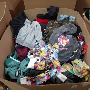 150 X BRAND NEW CRIMINAL DAMAGE MIXED CLOTHING LOT CONTAINING SKINNY HOODIE IN GREEN IN SIZE M , FLEECE IN BURGUNDY RED IN SIZE M , JACKET IN CAMO BROWN IN SIZE M , JUMPER IN GREY/CHARCOAL IN SIZE M ETC ALL IN ONE PALLET BOX