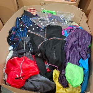 150 X BRAND NEW CRIMINAL DAMAGE MIXED CLOTHING LOT CONTAINING FLEECE IN BLACK IN SIZE L , WATERPROOF COAT IN BLACK AND YELLOW IN SIZE M , HOODIE IN GREY/BLUE IN SIZE M , WATERPROOF JACKET IN PURPLE/PINK/MULTICOLOUR IN SIZE S ETC IN ONE PALLET BOX