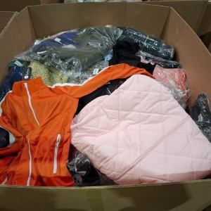 400+ MIXED CLOTHING LOT CONTAINING MOOYA PARIS SHORTS AND TOP SET IN BLACK IN SIZE M , CASHEL WOOL JUMPER IN GOLD AND WHITE IN SIZE XL , PUFFER JACKET IN PINK IN SIZE UK 10 , HOT FASHION JACKET IN ORANGE AND WHITE IN SIZE S ETC ALL IN ONE PALLET BOX