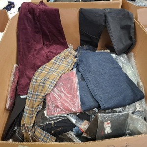 200+ BRAND NEW CRIMINAL DAMAGE TROUSERS/JEANS LOT IN VARIOUS COLOURS IE PURPLE , BLACK , GREY AND BLUE IN VARIOUS SIZES 26 , 28 , 34 , 36 ETC IN ONE PALLET BOX