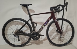 SCOTT ADDICT ERIDE 30 (EU) BIKE MODEL: 286545 SIZE: M - 54 ORIG RRP £4699 ADDICT RC DISC HMX CARBON FRAME ADDICT ERIDE HMX FORK SHIMANO ULTEGRA/105 22 SPEED MAHLE MOTOR HUB DRIVE 60NM MAX TORQUE SYNCROS CAPITAL 2.0 25E DISC WHEELS SCHWALBE ONE TYRES SYNCR