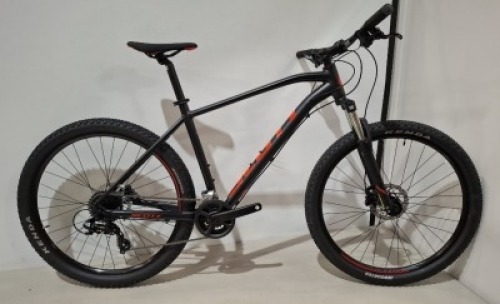 SCOTT ASPECT 760 EQ BIKE MODEL: 290254 SIZE: L ORIG RRP &pound;599 ASPECT 700/900 ALLOY FRAME SUNTOUR XCE28 100MM FORK SHIMANO TX800 16 SPEED TEKTRO HYD. DISC BRAKES KENDA BOOSTER TYRES SCHWALBE G-ONE TYRES CONDITION: VERY GOOD ASIDE NO FENDERS SEE ALL IMAGES